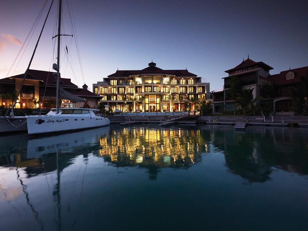 Eden Bleu Hotel Exterior foto